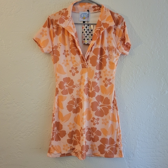 Omighty Hibiscus Collared Dress Size Large NWT - Picture 2 of 5